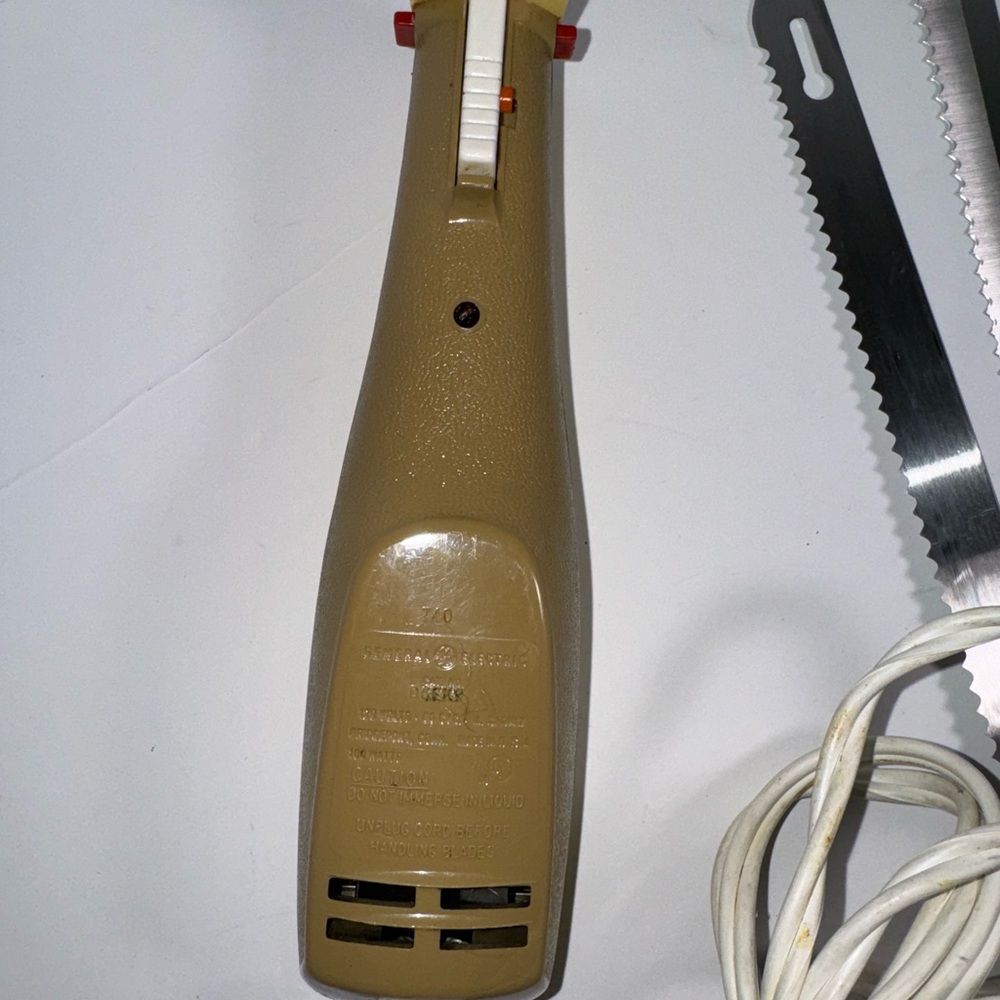 Electric knife - Picture 4 of 5